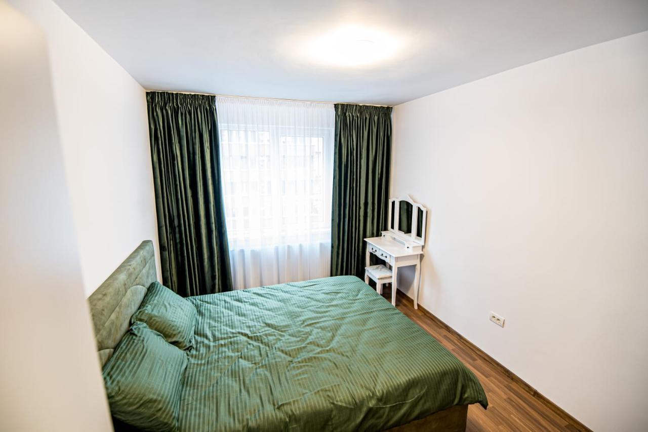 Apartament 3 Camere Royal ブラショフ エクステリア 写真